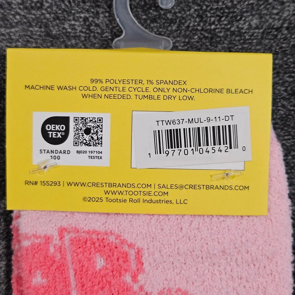 Sugar‎ Mama Pink Fuzzy Daisy Crew Socks Womens Shoe Size 5-9.5 NWT